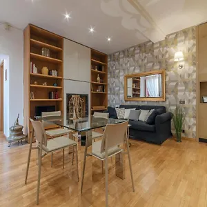 piazza-di-spagna-elegant-flat.it-romehotels.com/